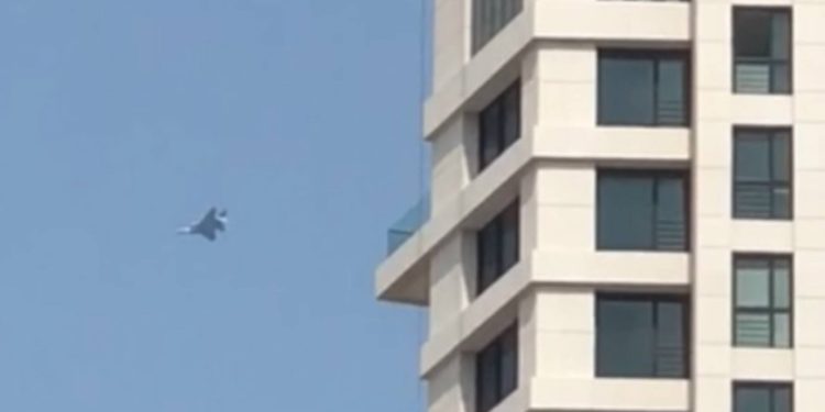 Aviones de combate vistos sobrevolando Jerusalem