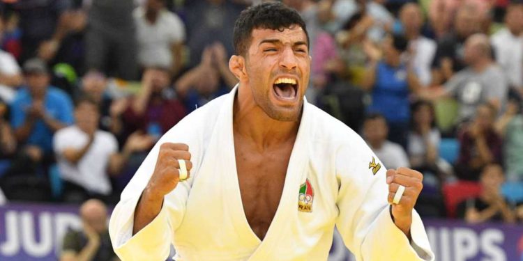 Judoka iraní que huyó del país aterriza en Israel