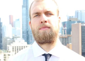 Líder de partido político canadiense detenido por antisemitismo