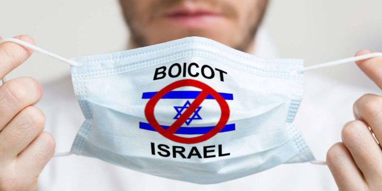 No, Israel no tiene la obligación de vacunar a todos los palestinos