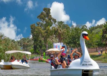 Miles de israelíes visitan los parques nacionales el primer día de Pascua