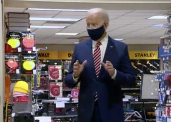Periodistas expulsados después de hacer preguntas a Biden