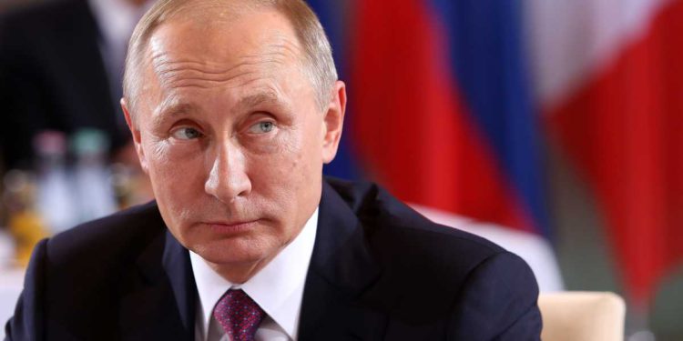 Putin reta a Biden a un debate en directo