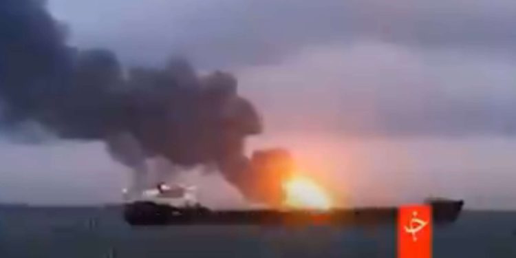 Irán muestra barco en llamas tras “ataque de Israel”
