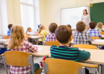 El equipo Biden impulsa la Teoría Crítica de la Raza en las aulas de Estados Unidos