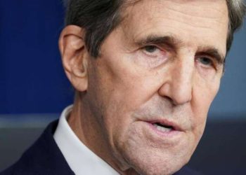 John Kerry se escuda en un asombroso doble rasero