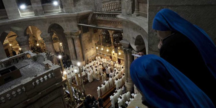 Las iglesias abrieron el "Viernes Santo" en Jerusalem