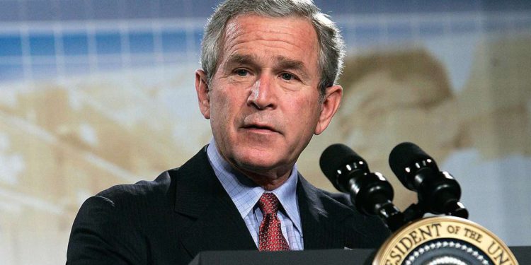 George W. Bush: Irán es "peligroso" para la paz mundial al apuntar a Israel