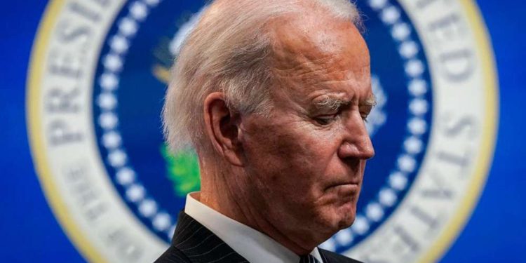 Falta una palabra en el anuncio de Biden del Día Nacional de Oración: "D-os"