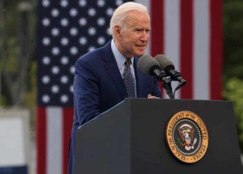 Biden promete ayudar a “reconstruir” la Franja de Gaza