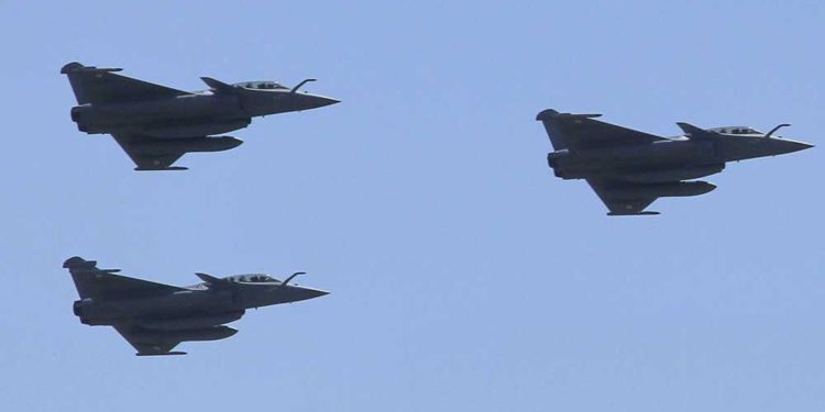 Egipto comprará de Francia 30 cazas Rafale en acuerdo multimillonario