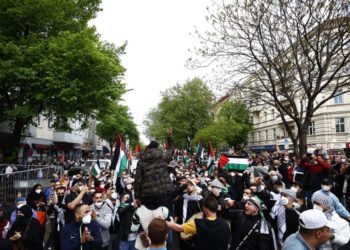 Merkel denuncia los abusos antisemitas durante las protestas contra Israel