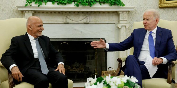 Biden se reúne con los líderes de Afganistán en la Casa Blanca