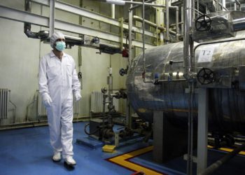 Irán “aún no decide” sobre la extensión del acuerdo de monitoreo con el OIEA