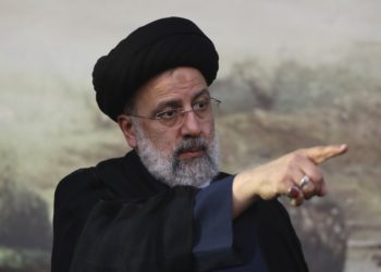 Irán no reanudará conversaciones nucleares hasta que Raisi asuma el poder