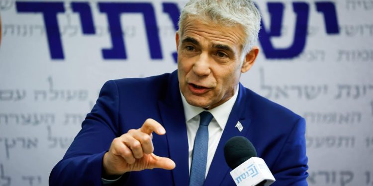 Lapid a los partidarios de Netanyahu: No estamos en contra de ti