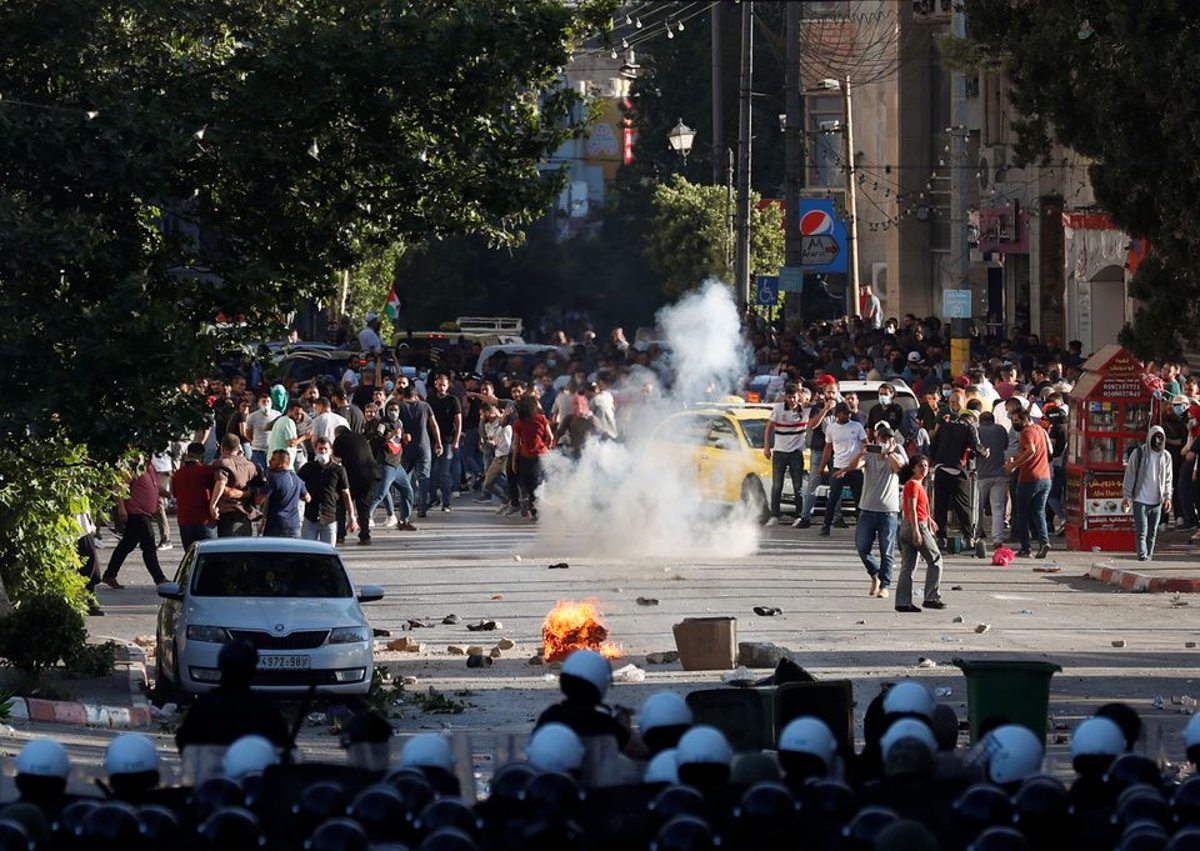 Las críticas a las fuerzas de seguridad palestinas aumentan la presión sobre Abbas