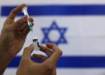 El Gobierno asegura que no hay escasez de vacunas en Israel