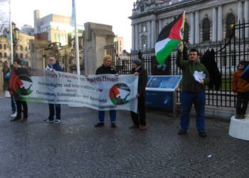 Ayuntamiento de Belfast apoya expulsión de embajadores israelíes
