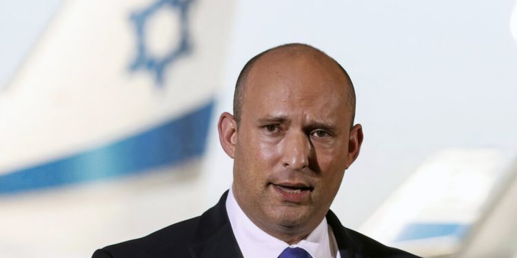 Bennett: Israel está vigilando la crisis en Líbano