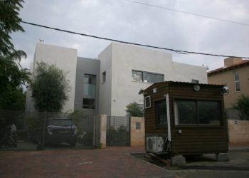 Decisión de Bennett de vivir en su casa costaría millones al Estado