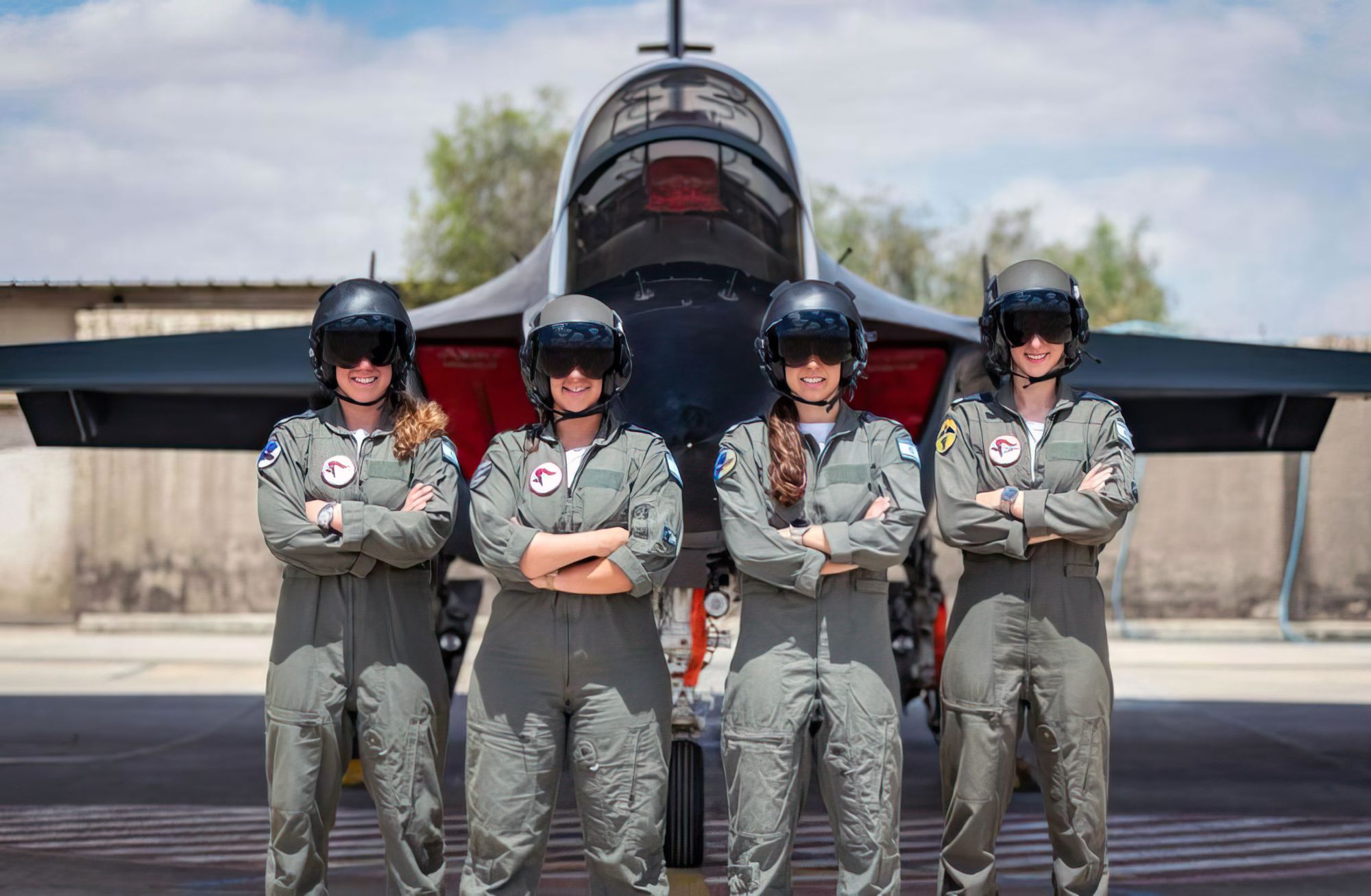 Cuatro mujeres en la 182ª promoción de la Academia de Vuelo de las FDI