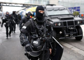 Legisladores franceses aprueban nueva legislación antiterrorista