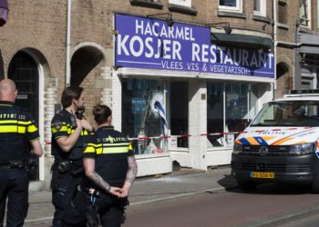Fiscalía alega “intención terrorista” en ataque a restaurante kosher en Holanda