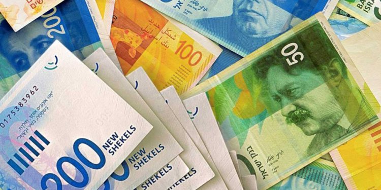 El shekel se debilita en las primeras operaciones