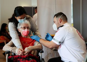 Covid-19 en Israel: Cerca de 45 mil israelíes se han vacunado con la tercera dosis