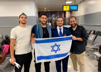 Cómo 3 cineastas israelíes acabaron convirtiéndose en noticia en África