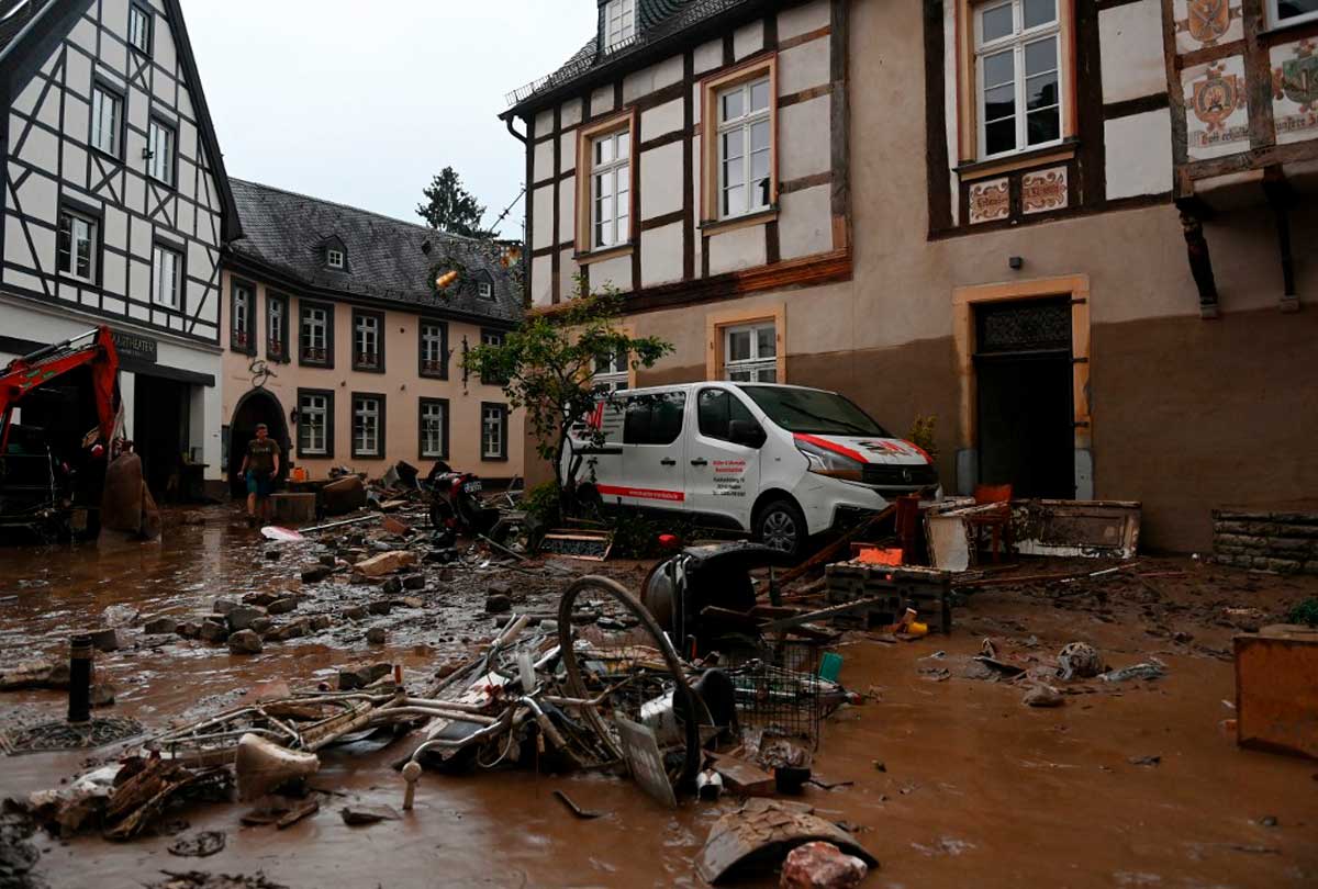 Inundaciones en Alemania dejan 103 víctimas y más de mil desaparecidos 