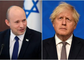 Bennett y Johnson realizan su primera llamada telefónica