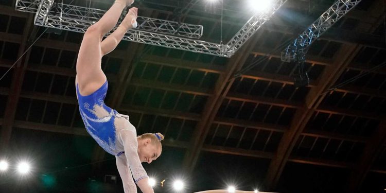 Saltadora judía Lilia Akhaimova consigue medalla de oro para Rusia en Tokio