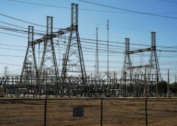 ISIS ataca las líneas eléctricas en Irak para sembrar el caos