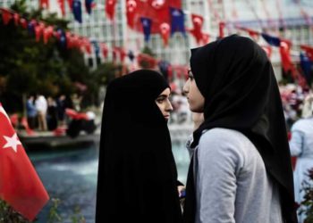 Turquía condena fallo de la UE sobre la prohibición del velo como una “violación de la libertad religiosa”