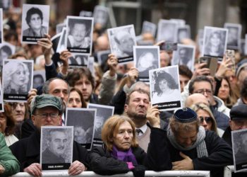 En el 27 aniversario del atentado a la AMIA, las familias aún exigen justicia