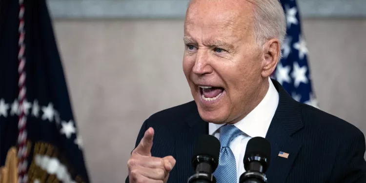 Biden le dice a los cubanos que buscan refugio que se marchen