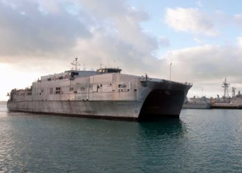 La Armada rusa rastrea un buque estadounidense en el Mar Negro