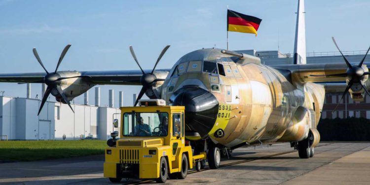 Lockheed Martin presenta el primer C-130J destinado a la Fuerza Aérea Alemana