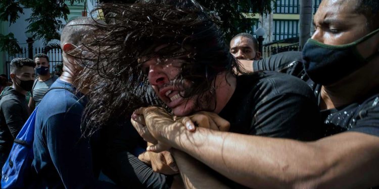 La tiranía en Cuba bloqueó internet y cortó la electricidad en varias zonas