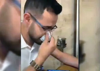 Expulsan de Turquía a un israelí por sonarse la nariz en un billete