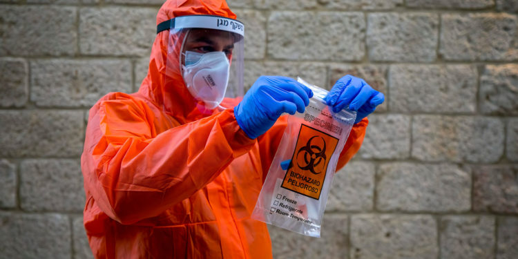Covid-19 en Israel: los casos graves superan los 100