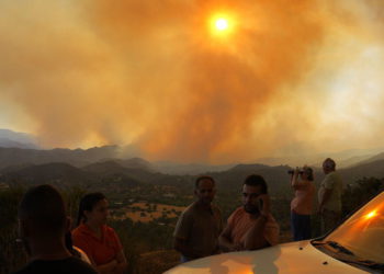 Israel enviará aviones de extinción de incendios a Chipre