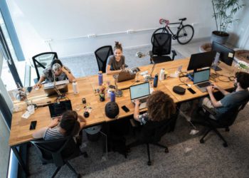 Los empleados del sector tecnológico ganaron $2.200 M en operaciones secundarias en el primer semestre de 2021
