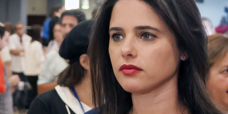 Shaked hace un llamamiento a los amigos cristianos de Israel para que luchen contra el boicot de Ben & Jerry's