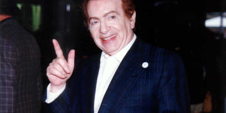 El legendario cómico judío Jackie Mason muere a los 93 años