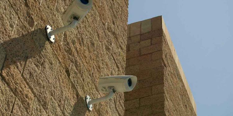 Proyecto de ley propone cámaras de reconocimiento facial en espacios públicos