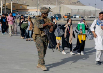Qatar ofrece vacunas contra el COVID a los evacuados de Afganistán aún en tránsito
