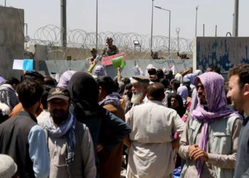 Atentado en Kabul: Al menos 12 soldados estadounidenses muertos